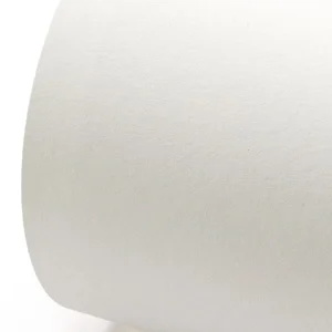 Cartão com relevo cor de marfim